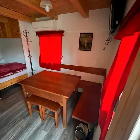 Koca Janka In Metke Daire *