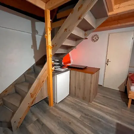 Koca Janka In Metke Daire *