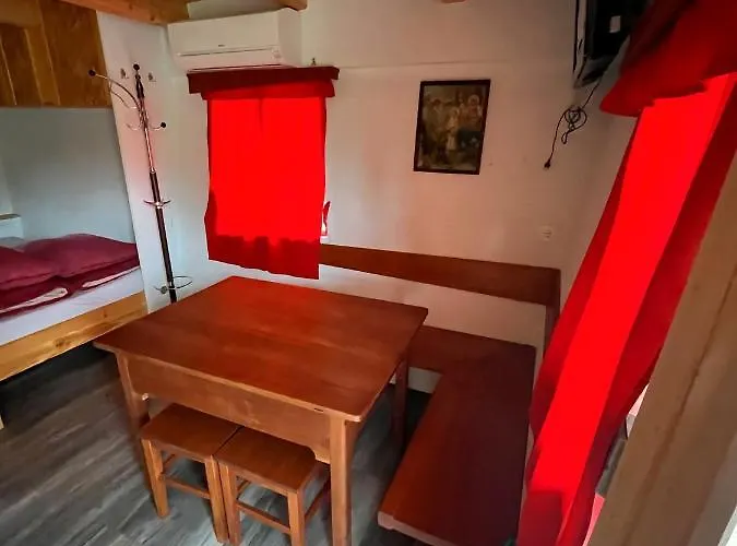 Koca Janka In Metke アパート *